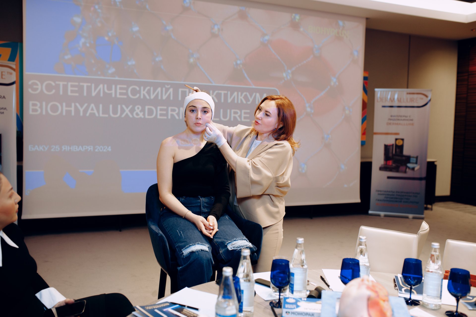 Biohyalux Mevita preparatları &uuml;zrə seminar